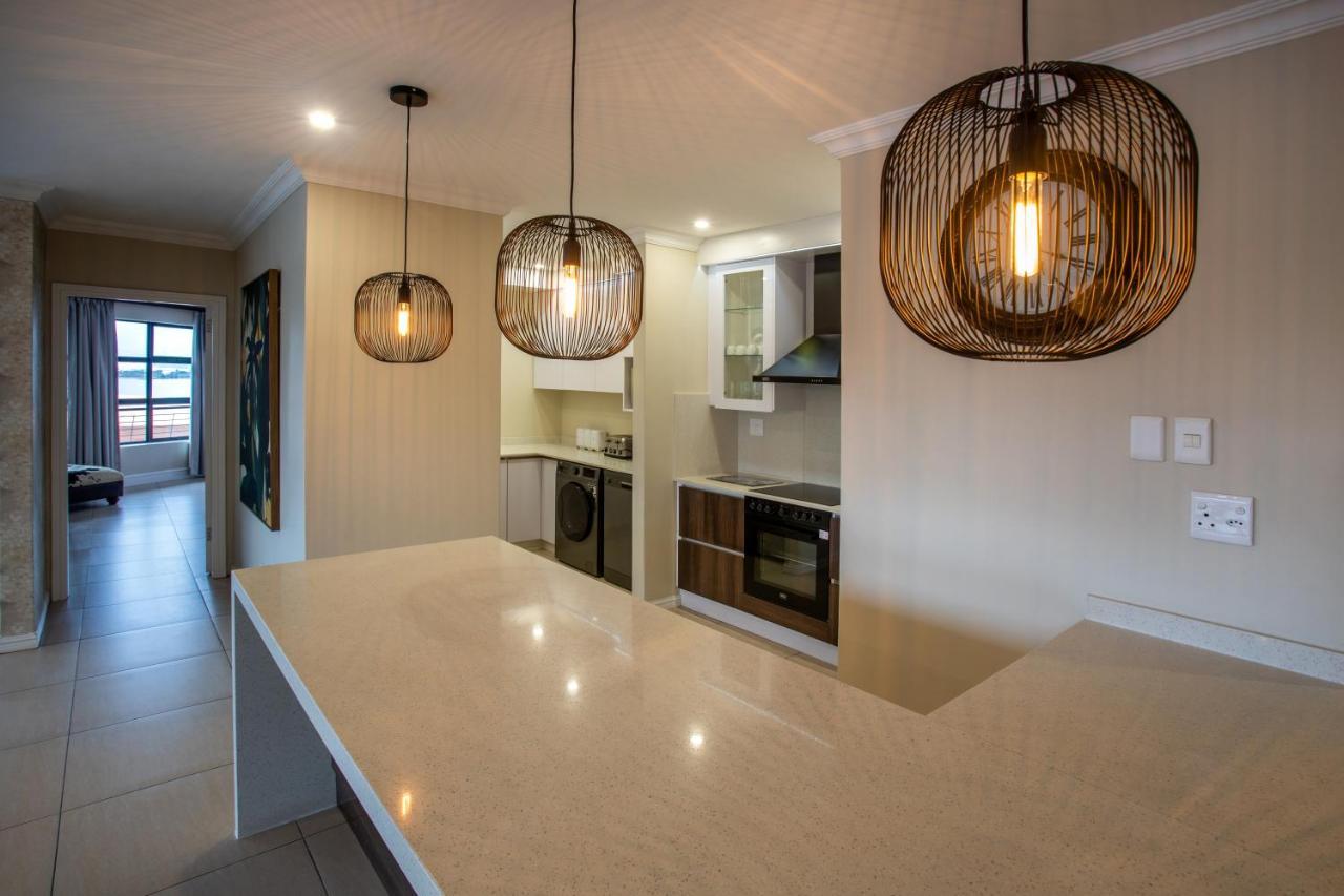 Stay At The Point - Peaceful Plentiful Penthouse Durban Bagian luar foto