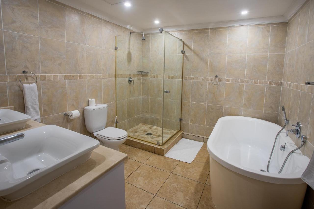 Stay At The Point - Peaceful Plentiful Penthouse Durban Bagian luar foto